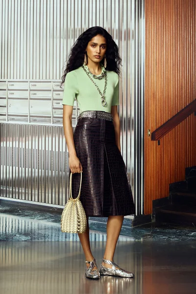 Look 3